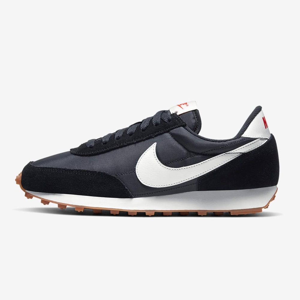 Nike Daybreak Women’s Size 8